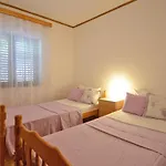 Apartment 10063c *